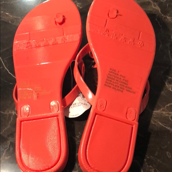 Flip Flops - Picture 4 of 5